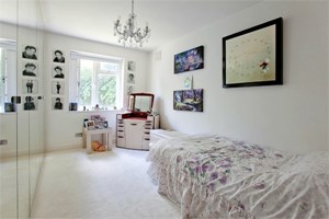 Broadfield Broadhurst Gardens